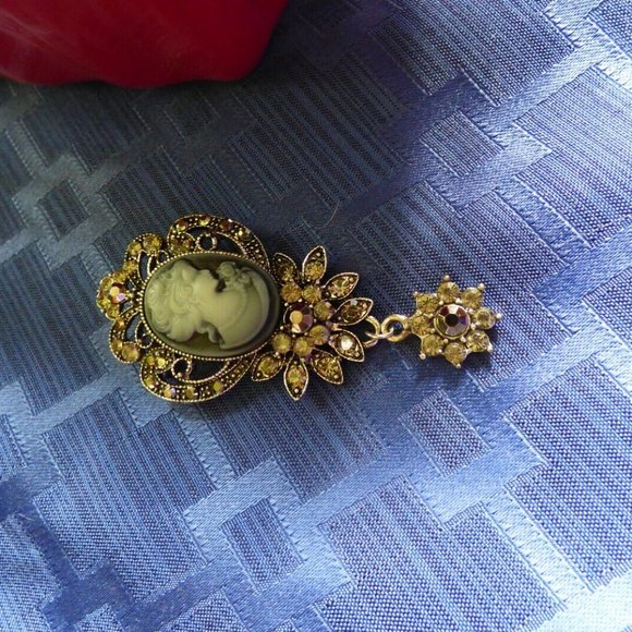 GOTH VICTORIAN VAMPIRE SILVER FAUX MARCASITE CRYSTAL BLUE CAMEO PIN BROOCH - Picture 7 of 11